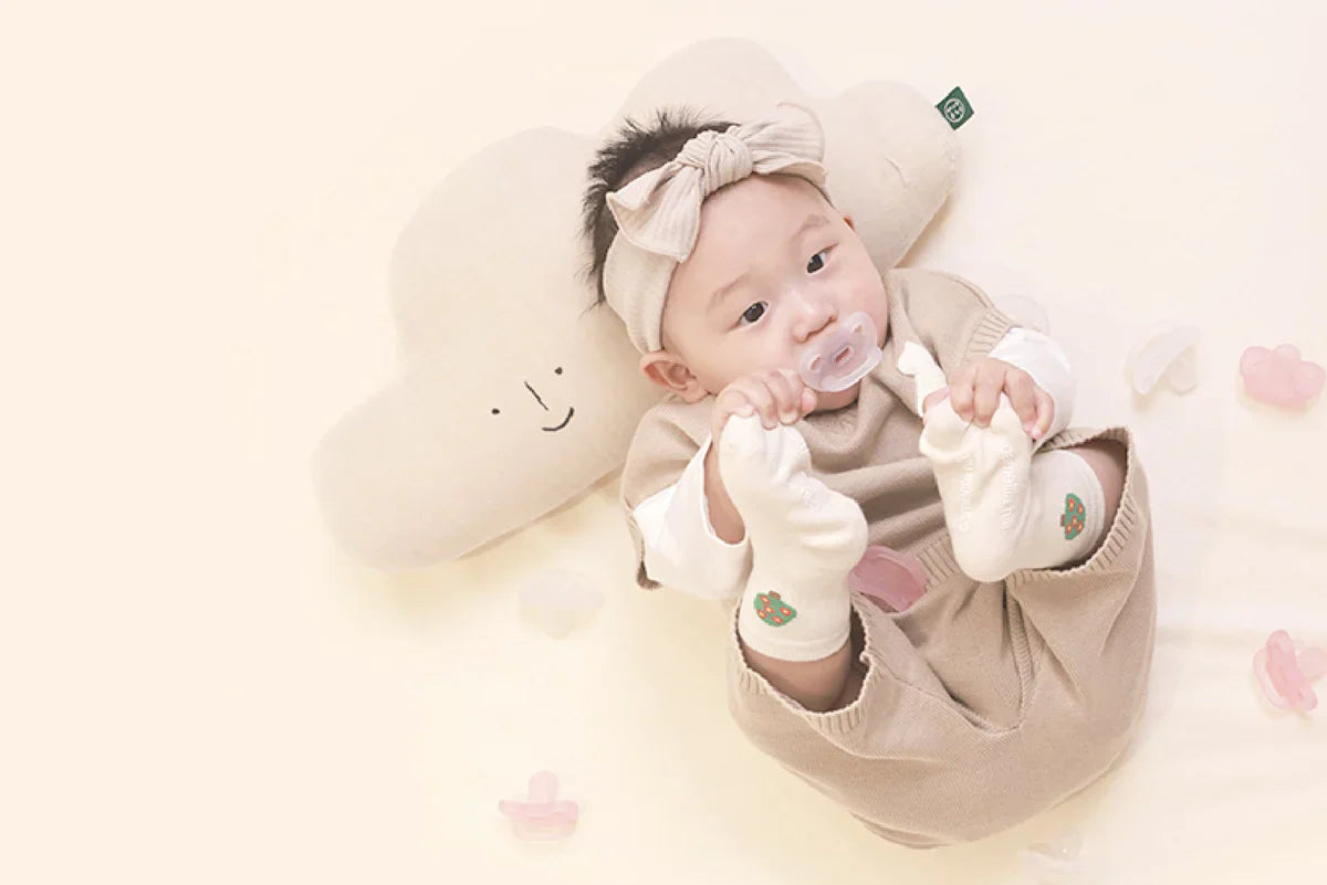 Zubaida's Spectra Soft Silicone Pacifier With Sterilizer Friendly Case - Zubaidas Officialâ„¢